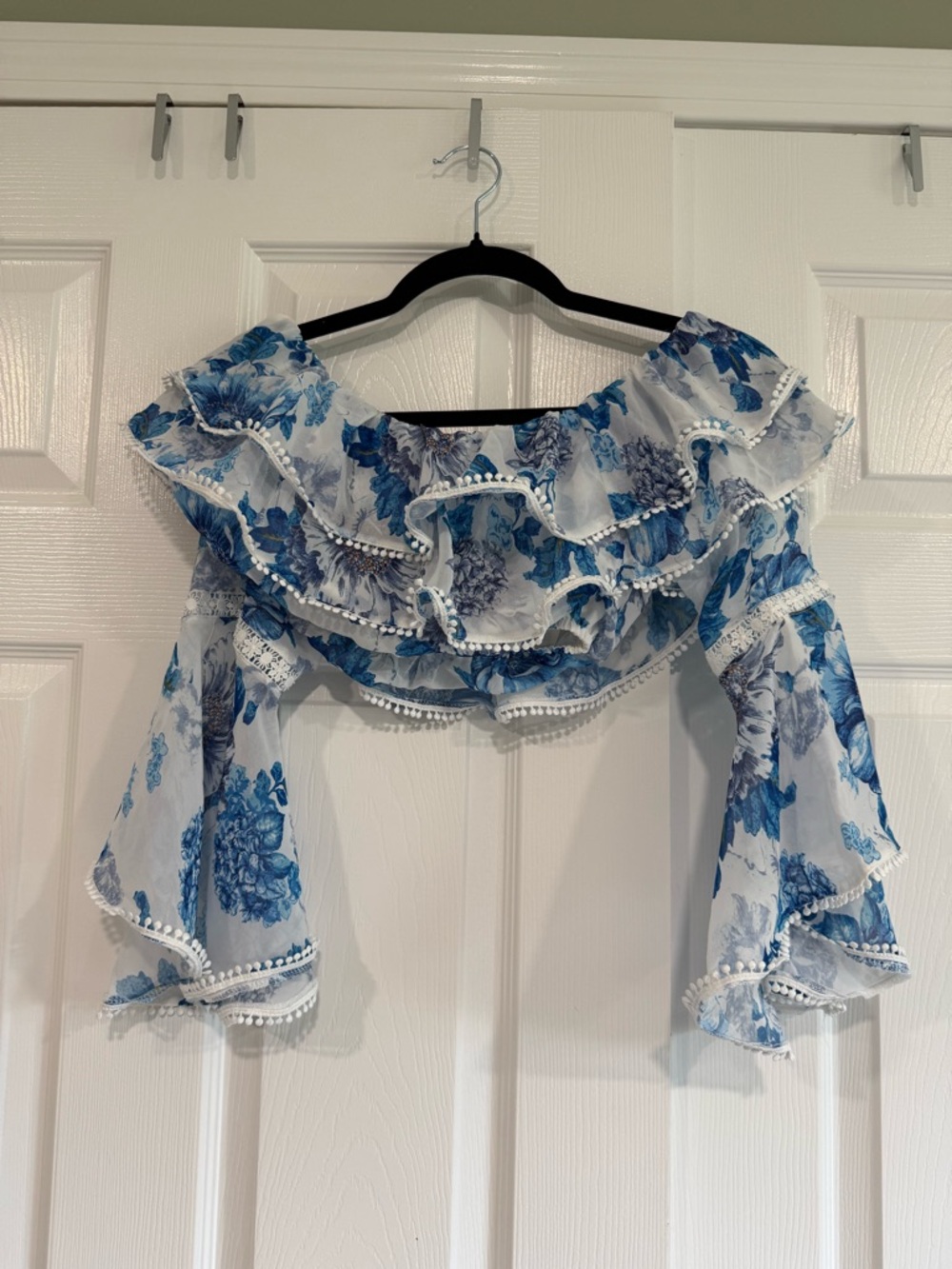 Women’s Ruffled Off-Shoulder Floral Top in Blue and White